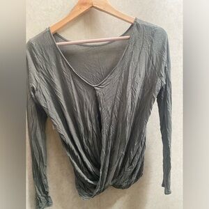 Forest green long sleeve shirt size small